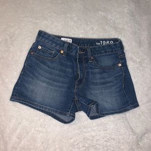 Gap blue jean shorts